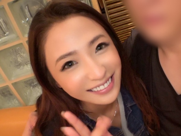 ＜素人×OL＞スリム美乳で桃尻のお姉さん♫イチャラブ展開のラブホ映像が流出♡パイパンまんこにナマ挿入で絶叫昇天イキ乱れ♪