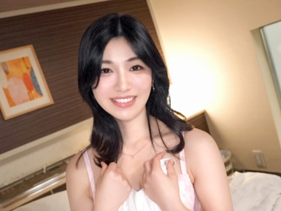 【美乳お姉さんの淫らな本性】清楚系美人お姉さんが手マンでびちょ濡れ！メス汁垂れ流しで快感に悶えるエロすぎる姿に興奮MAX♡