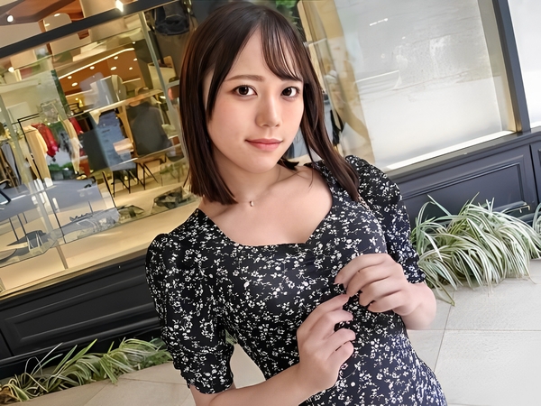 【Fカップ美巨乳お姉さん】新宿でナンパされた素人娘がまさかのチンポ舐め！！戸惑いながらも騎乗位で感じまくり、快感に溺れるエロい姿がヤバい♡♡