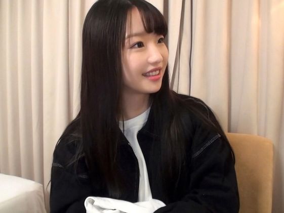 【素人ナンパ】『お金欲しさに…』清楚系黒髪ロングのウブ美少女がデカチンに挑戦！ちっちゃな口で必死にフェラ、敏感ボディがエッチな要求に翻弄され、恥じらいながらも感じまくる！♡