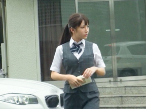 【隠れ淫乱OL】「こんな所で困ります！」昼休憩中に巨根ハメられ「んっ…♡」職場の近くでハラハライキ狂う淫乱娘の痴態！