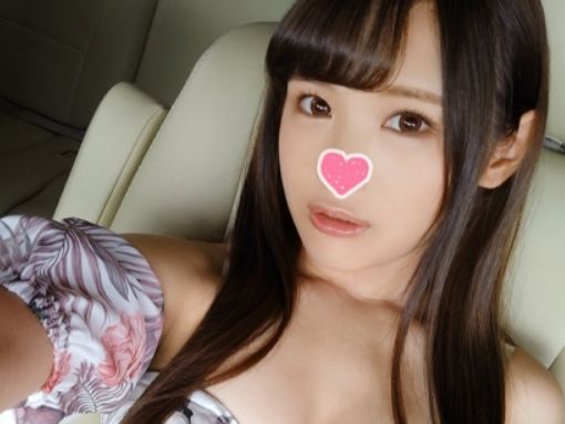 【カーセックスで大胆不敵】『誰かに見られちゃう…』社内のマドンナが車内で大胆に！オフィスでは見せない淫らな顔で、車の外でも激しく求め合い、開放感MAXのセックスに溺れる！こんなかわいい女とこんなところで…最高の快感を味わう！♡