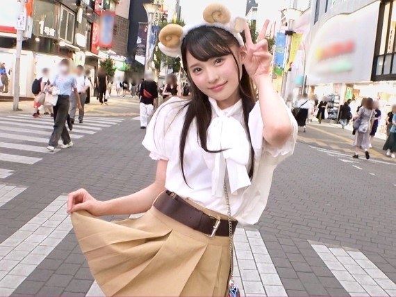 【素人】可愛い顔して剛毛で黒髪ツインテールのあざといガールズバー店員をホテルに連れ込みハメました！