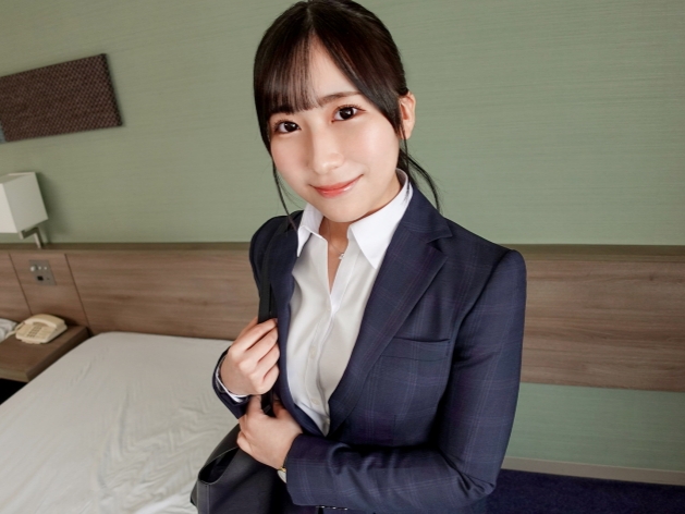 【新卒OLの秘密】『ダメ…会社でなんて…』スーツ姿のぷるぷる美乳OLが黒パンスト破られてパコパコ！仕事終わりの敏感ボディが感じまくり！社会人1年目のウブな反応がエロすぎる！♡