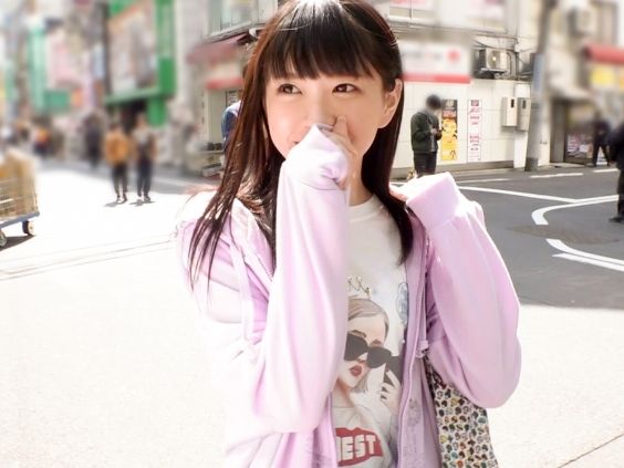 【アニメオタク美少女の初体験】『お金が欲しくて…』アイドル級素人娘がAV出演！アニメグッズ欲しさに極上ボディを捧げ、華奢なカラダを震わせながらエッチな撮影に挑戦♥ 敏感なカラダはイキまくりで、初撮りとは思えないほど感じちゃう！