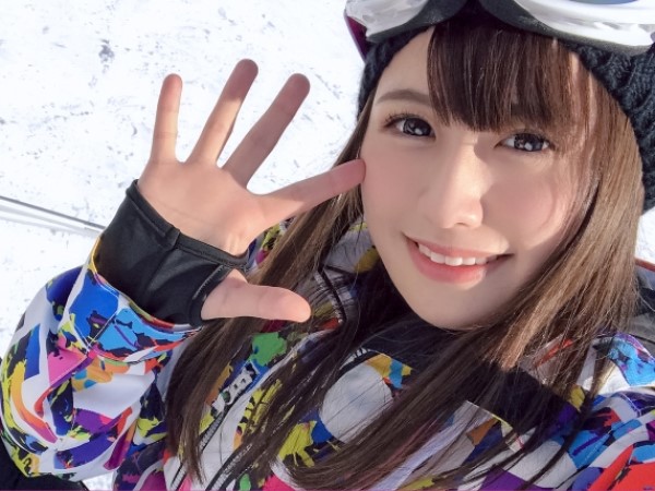 【雪山でGET！色白プリケツ娘】ゲレンデでナンパした美人がエロすぎる！クンニ手マンでイキまくり、じゅっぷりフェラでチンポをご奉仕♥ 寒さも忘れる熱いセックス！