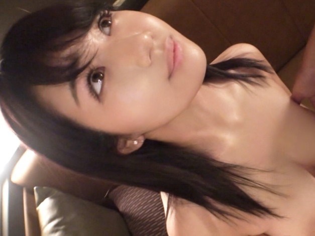 【初撮り美少女の甘い吐息】『アン♥アン♥』上目遣いがたまらない美少女が、カメラの前でエロさ全開！かわいすぎる声で喘ぎまくり、初々しい反応が超絶エロい！！ｗｗｗ♡