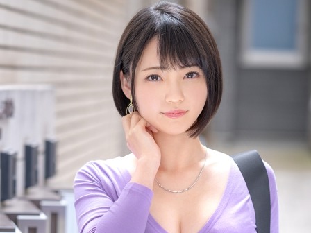 【細身美女の宅配サービス】スレンダー美人が素人宅で大胆プレイ!騎乗位で痙攣絶頂後も、正常位でさらに追い打ち!痺れるほど感じる姿に興奮必至のエロ展開♡