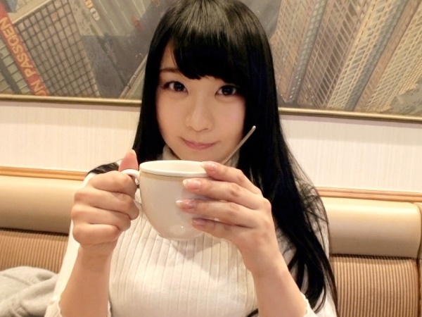 【性欲旺盛な萌え巨乳娘】アニメ声で喘ぎまくり!ピストンに合わせて可愛い顔が歪む♥ 顔射後もお掃除フェラでご奉仕、エロかわいい娘がAVで大胆に!!