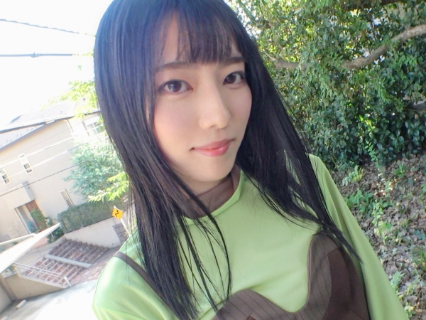 【初撮り美少女】『気持ち良すぎる…』小柄でスレンダーな激カワ娘がAVデビュー！ 激ハメSEXでおまんこ大洪水！ 淫らに喘ぎ、アクメ連発でエロかわ炸裂！♥