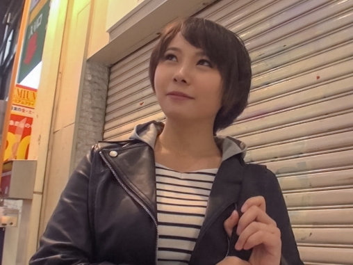 【巨乳お姉さん】エッチな爆乳お姉さんがパイズリご奉仕!ビンビンのチ●ポを柔らかおっぱいで包み込み、濡れ濡れおマ●コを激しく突かれて感じまくり!おっぱい揺れまくりSEX!♡