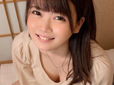 【おっとり美少女の淫乱覚醒】『気持ち良すぎる…』敏感オマ○コがおじさんの指テクで大洪水！素人娘が手マンで激イキ♥オチンポ大好きなロリっ娘が淫らに乱れる！