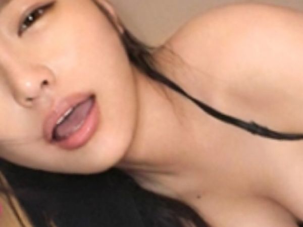 【天使スマイルの美少女とラブラブSEX】『もっと気持ちよくしてあげるね♡』無垢な笑顔で男をメロメロにする小悪魔系女子!締まり抜群の美マンでギンギンのチ●ポを優しく包み込み、濃厚なエッチでトロけるような快感をプレゼント!!