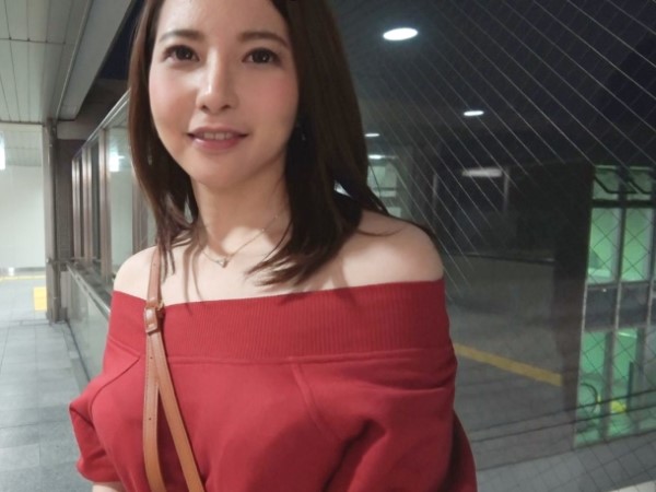 【人妻の火遊び】『ダメ…でも気持ちいい…』艶やかな三十路巨乳妻が旦那に内緒で他人チンポに夢中！不満を晴らすようにぱっくりマンコでイケナイ快楽を貪り、性欲全開で楽しむ♥