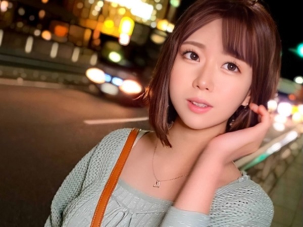 【華奢な激カワ素人娘】『気持ち良すぎる…』無毛のツルツルまんこにデカチンねじ込まれ、おじさんチンポのガン突きに顔を歪ませながら激イキ！快感に溺れるウブな娘のエロすぎる反応がヤバい！♡