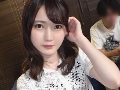 【彼氏いるのに…】交際1年目のアイドル級カノジョが友達に寝取られ！？目の前で繰り広げられる背徳のセックスに興奮MAX！！彼氏無視の淫乱プレイがヤバい♥