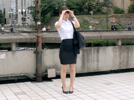 【美乳素人】このOLさんマゾすぎた!自分でもアダルト見ながら興奮してもっと責めて欲しいって妄想中!それ全部叶えますね!