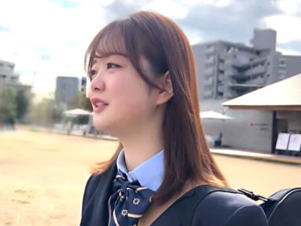 ＜素人×制服＞スレンダー美乳で桃尻の美少女♫制服コスは着衣SEXで快楽覚醒♡生ハメ鬼突き絶叫アクメでマジ逝き昇天♪