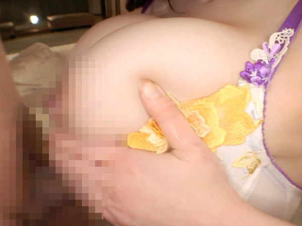 【爆乳歯科衛生士の淫らなお仕事】『おっぱいで磨いちゃうぞ♡』Hカップ美女がチンコを激しく磨き上げ！悶え喘ぐ姿がエロすぎる！おっぱいフル活用で男を骨抜きにする淫乱お姉さんの過激サービス！！