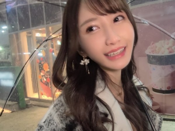 【元同級生の逆NTR】『私が気持ちよくしてあげる♡』ピンク乳首の美巨乳女子が、彼女持ちの男を誘惑！パイズリ＆グラインド騎乗位で横取りセックス！20代女子の本気のスキスキ攻撃にメロメロ！