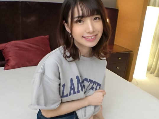 【着衣のままエッチな誘惑】『ダメ…服着てるのに…』色白キュートな美少女と着衣セックス！服の上からでもわかる敏感ボディがチンコ挿入で悶絶！服を着たまま感じる姿がめちゃくちゃそそる！