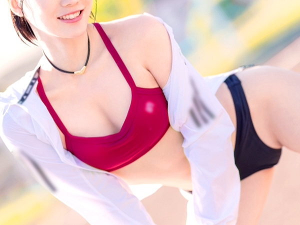 ＜鈴村あいり＞色白スリム美乳のスポーツ美女が汗だく汁だく潮だくでマジ逝き昇天♪3P乱交は串刺し挿入でイキ乱れ♪