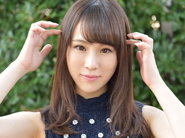 【裏の顔はエロ狂い】清楚な美容師さん、実はチ○ポ大好き変態女子！男根を咥え込み、ハメまくってイキ乱れる姿がヤバすぎる！！www