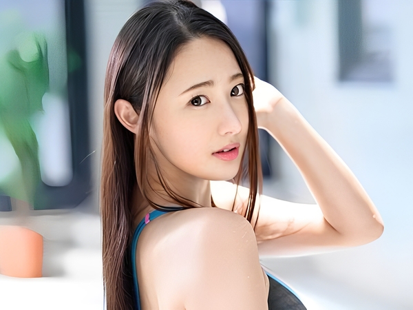 【水着美女の秘密のプレイ】『声我慢できない…』ロッカールームで汗だくセックス！水着姿の美女が騎乗位で激しく腰を振り、感じまくる姿がエロすぎる♡