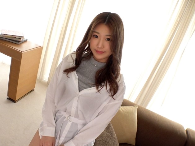 【長身美女の裏バイト】『海外旅行に行きたくて…』高身長スレンダー娘がAV出演！ぷっくり乳首を勃起させ、ハメ撮りで本気イキ！旅行資金稼ぎのはずが、快感に溺れる姿がエロすぎる！♡