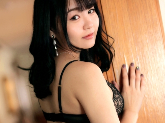 【ムチムチ巨乳お姉さん】『触っていいのよ…』柔らか巨乳と肉感ボディがエロすぎる！男を誘惑するお姉さんに我慢できず、即挿入！ボッキ必至の極上ボディを思う存分味わえ！♡