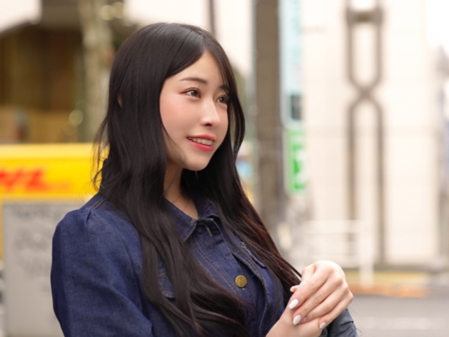 【小悪魔騎乗位】エロ可愛いお姉さんが男を誘惑！チ○ポを激しくしゃぶり、騎乗位で腰をグラインド！淫乱な美女が乱れまくる姿に興奮MAX！男を骨抜きにする小悪魔テクにメロメロ！