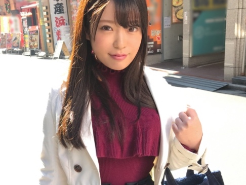 【無毛美少女の敏感ボディ】『あっ…ダメ…そこ気持ちいい…』ツンと上向きの美乳が眩しいパイパン娘!ピンクの無毛マンコを激しくピストンされ、キュートな顔を歪ませて感じまくる!