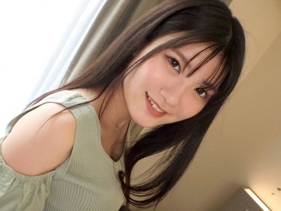 【エロカワ女子の騎乗位乱れ狂い】『もっと奥まで…』ビンビンのチンコで喉奥＆膣奥を激しく責められ、キュートな顔がエロ顔に！感じまくる姿がたまらない！♡