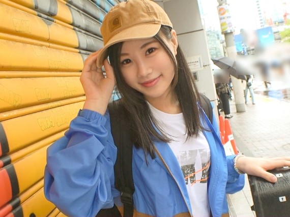 【ストリートで見つけた歌姫】『えっ、ここで…?』ギター片手の女子大生をナンパ即ハメ!極上ボディの弾き語り女子が、野外で大胆セックス!狭い場所で激しく突かれて、敏感マンコがビクビクしちゃう!!