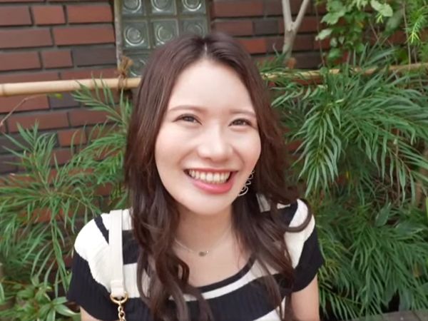 【パパ活女子の裏の顔】『もっと激しく…』どエロイ美ボディのフリーター娘が、パパ活で本能剥き出し！ローターをオマンコに挿入したまま、いつでもエッチOKな変態美女！チンポを咥え込み、ヨガリ狂う姿は必見！パパ活の裏側で、欲望のままに乱れる！