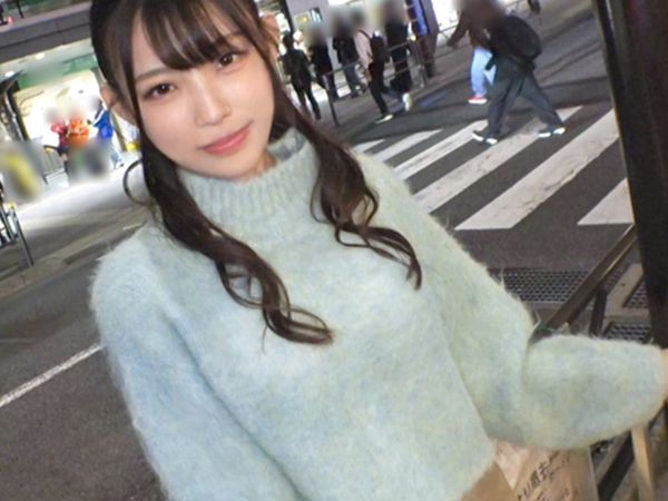 【黒髪スレンダー美少女】韓国アイドル級のカワイイ娘をナンパ成功！ベロチューしながら敏感マ○コをイジり倒し、生チ○ポ挿入で激ピストン！美少女の喘ぎ声がたまらん！♡