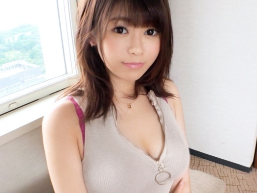 【巨乳美少女と濃厚セックス三昧】『おっぱい気持ちいい？』キュートな笑顔と巨乳がたまらない女の子が、騎乗位やバックで激しく突かれまくる！おマンコをグチョグチョに濡らして、濃密な絡みに夢中！！