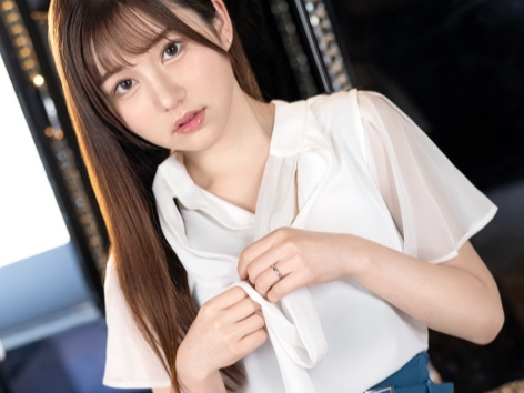 【清楚系巨乳人妻の淫乱覚醒】夫以外のチ○ポに溺れる！上品な見た目とは裏腹に、他人棒で激しく突かれるとトロトロのおマンコが本気汁ダダ漏れ！巨乳を揺らしながら乱れまくる人妻のギャップがエロすぎる！♡