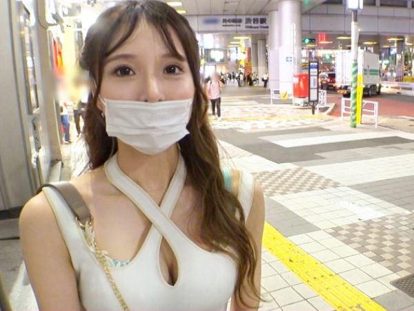 【巨乳バーテンダーをナンパGET】マスク美人のオマンコ大洪水！1年振りのセックスでチンポ咥えまくり、街中で見つけた美乳美女がエロすぎる！！♡