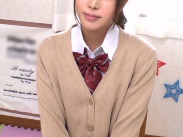 【初体験ソープ】つるつるマ○コの美少女が人生初のソーププレイで大胆に！初々しい手つきでチ○コを洗い、初めての膣内射精に鳥肌立ちっぱなしの連続絶頂！！未経験の快感に悶えまくる！♡