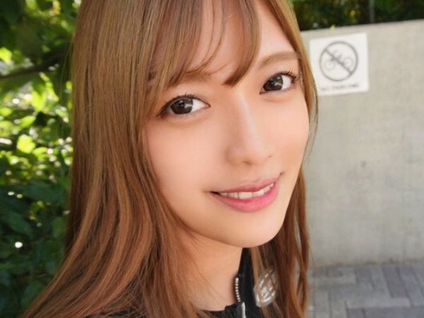 【美女素人】洗練された印象の美女ギャルさん！人前でエッチさせるような安さは決して感じないが脱いだその身体に興奮隠せず！