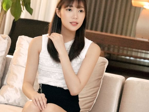 【素人】久しく味わっていなかったセックスの快感を思い出すべく、美スレンダーなゴルフインストラクターが・・・！？