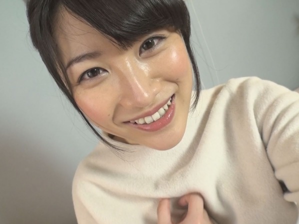 ＜オナニー漬け＞自分のマンコ弄りまくりっ！ディルドでほじくり潮吹きアクメっ！たっぷり潮吹いちゃいます！！