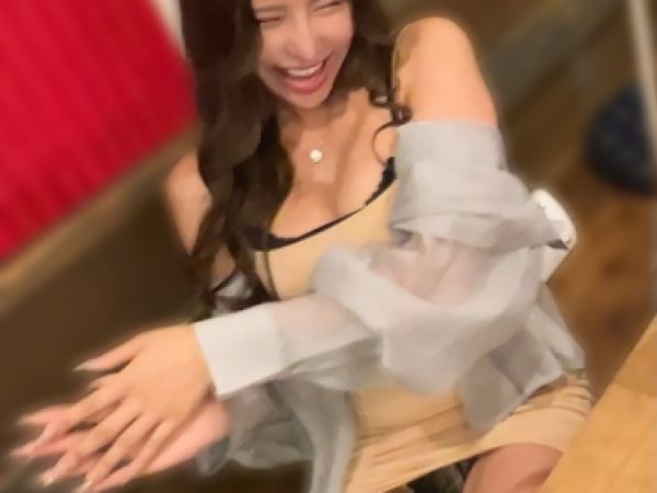 【性欲モンスターギャルの乱れ撃ち】『もっと奥まで…』ベロ酔いギャルがハメ撮りで本能むき出し！特濃セックスで膣内を激しく突かれ、暴発必至の快感に溺れる！ギャルのエロさ全開の淫乱プレイ！♡