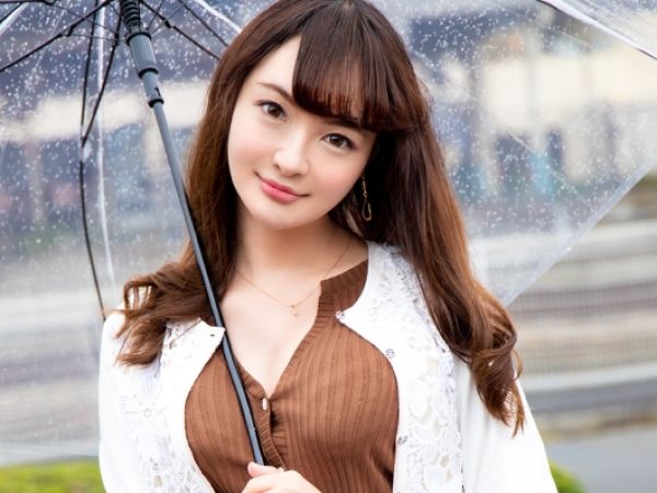 【気品ある人妻の危険な火遊び】『ダメ…こんなの初めて…』欲求不満な奥様がデカチンに発情！ご無沙汰マ○コが濡れまくり♥ フェラで悶絶、不倫セックスで乱れまくる！！