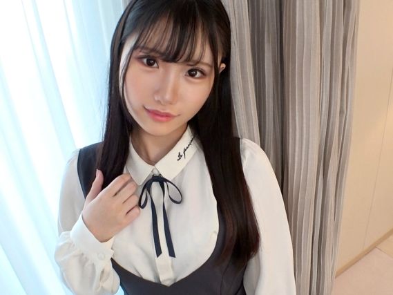 【むっちり巨乳の清楚系コンカフェ嬢】『有名になりたい…』黒髪美少女がAVで大胆デビュー！あどけない顔とは裏腹に、騎乗位で激しく腰を振りまくる！コンカフェでは見せないエロすぎる姿に興奮必至！
