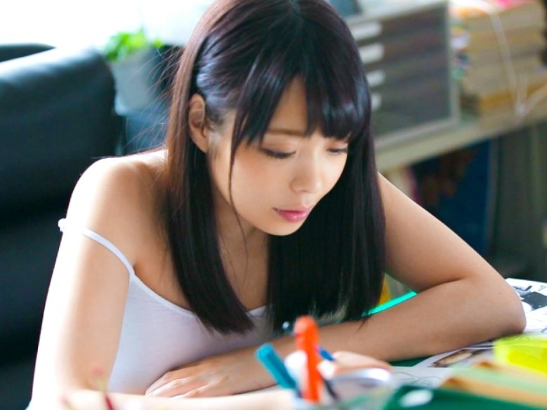 【エロ漫画家と禁断の取材】おちんちんを観察するはずが、我慢できずセックスしまくり！漫画の参考どころか、本気で感じまくる先生のギャップが最高にエロい♥